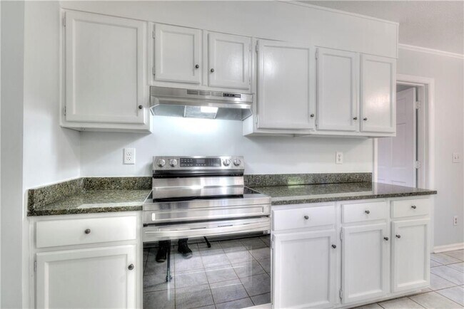 Photo - 493 Benson Hurst Dr SW