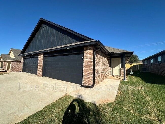 Photo - 11504 Mackenzie Wy