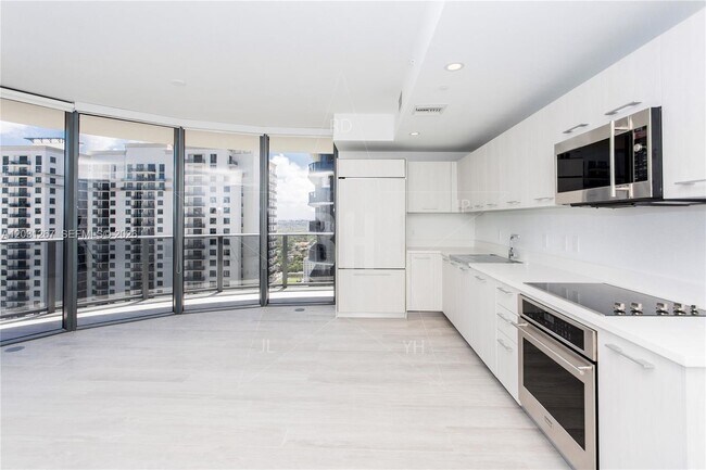 Photo - 45 SW 9th St Unit 3806