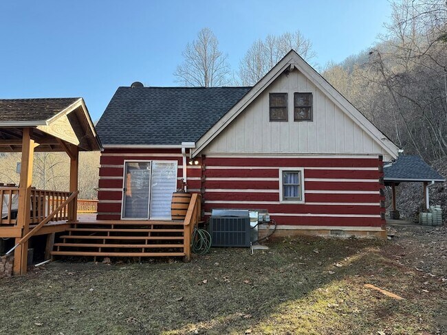 Photo - 523 Sundown Dr