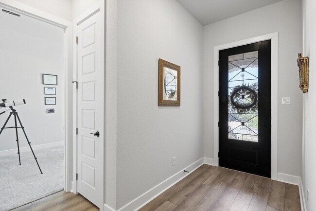 Photo - 8408 Grenadier Dr