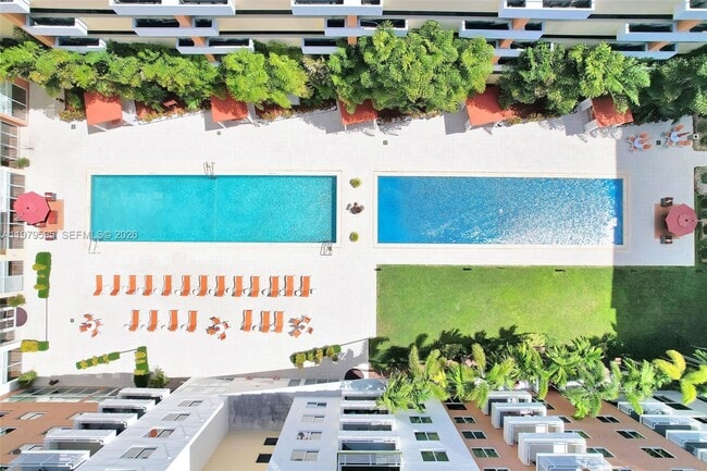 Building Photo - 2775 NE 187th St Unit 304