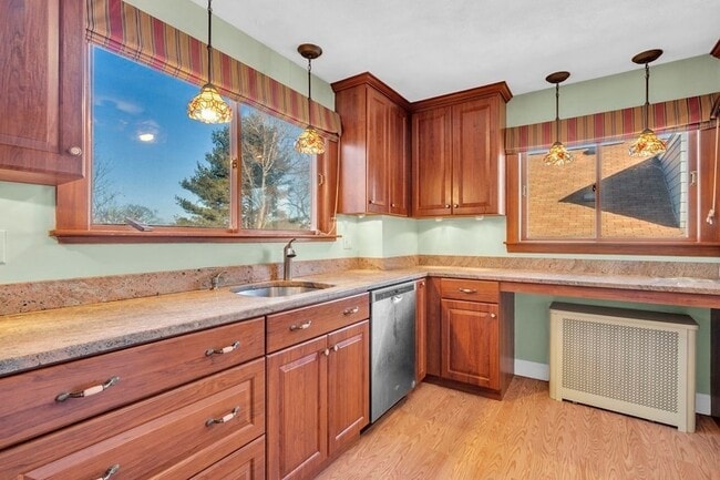 11-13 Bridgham Avenue Unit 2