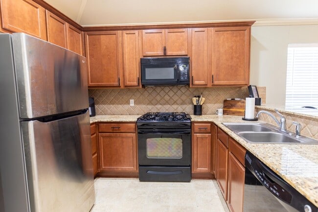 Photo - Move-in Ready 3 bed/ 2 bath home in Legacy