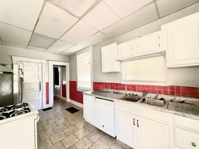 Photo - Xavier & UC Students - 2026-2027 School Ye...