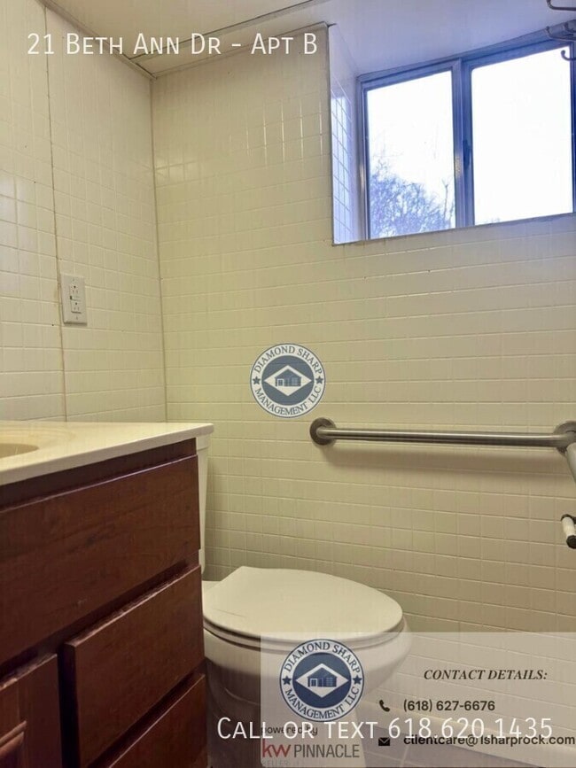 Photo - 21 Beth Ann Dr Unit Apt B