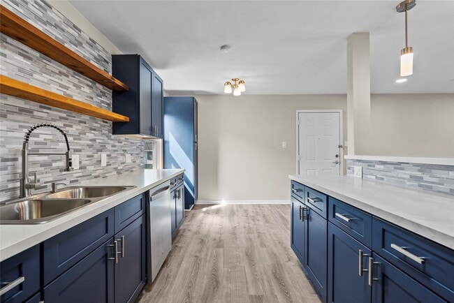 Building Photo - 1725 Avenue O