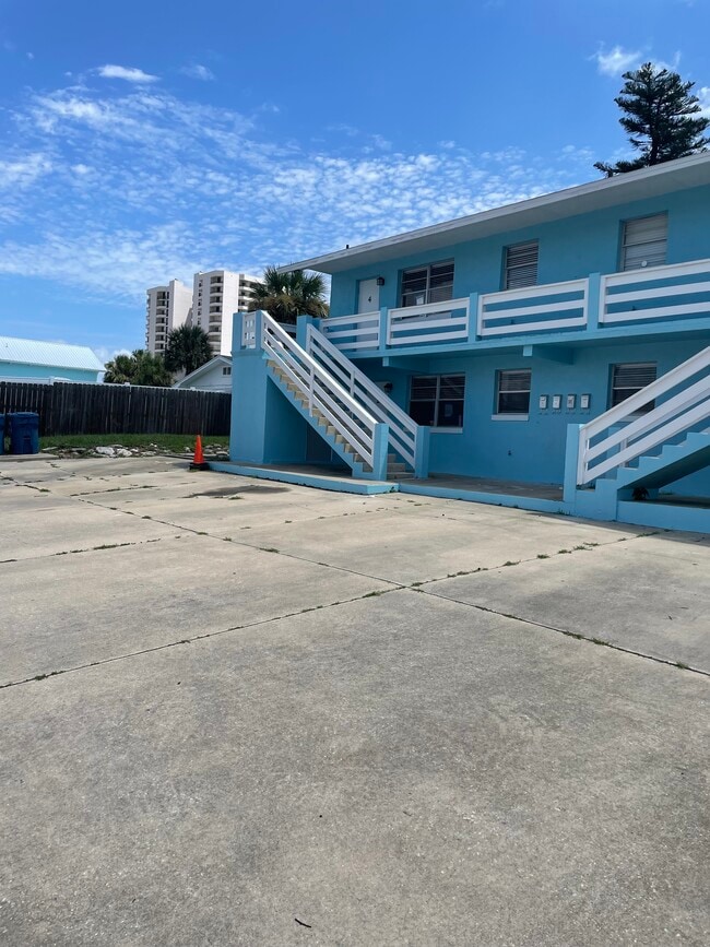 Photo - 121 Marcelle Ave