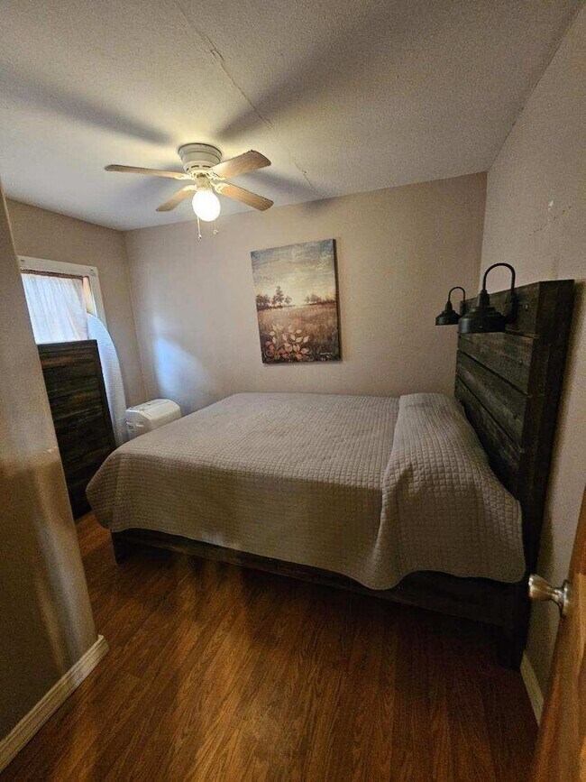 Photo - 1923 8th Ave N Unit Upper