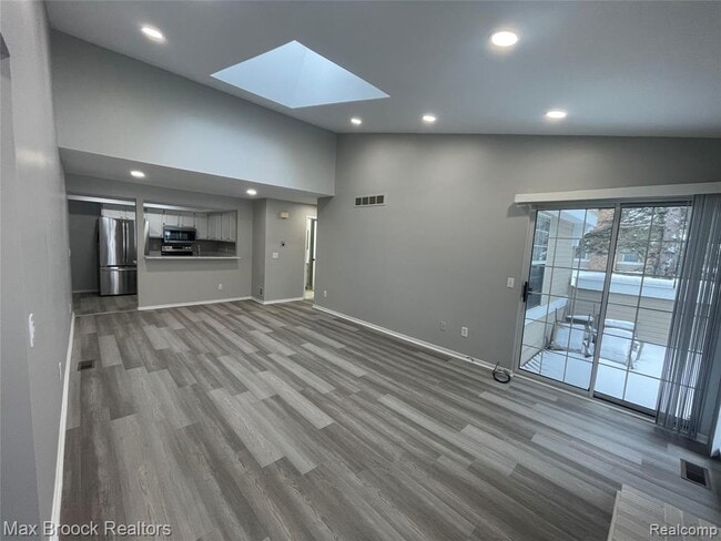 Photo - 6600 Bellows Ct