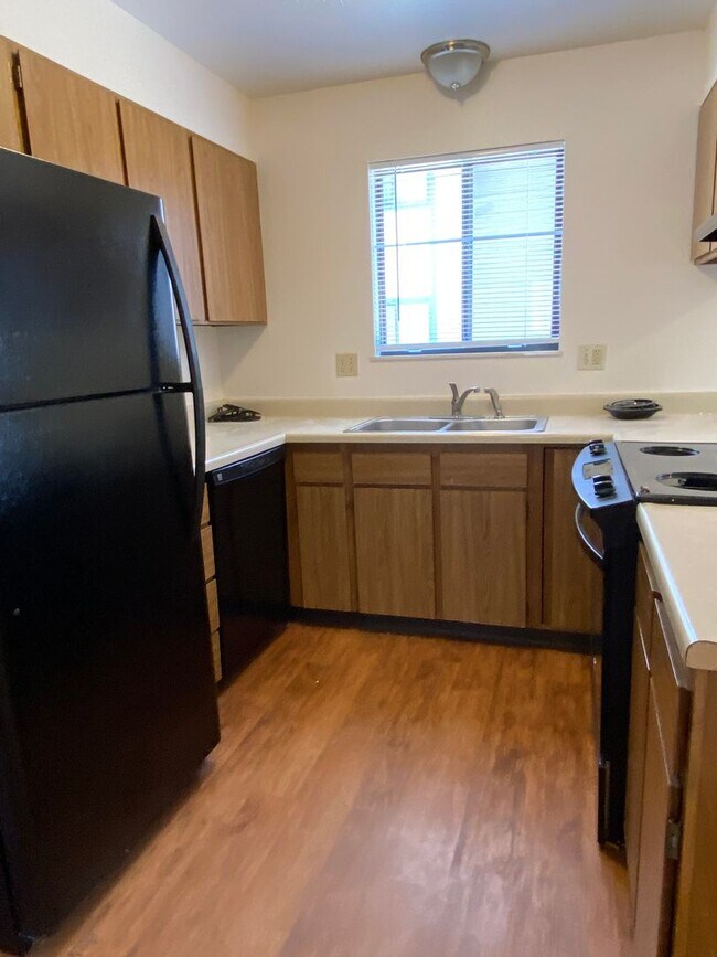 201 Macon Ave Unit 201 Macon #2