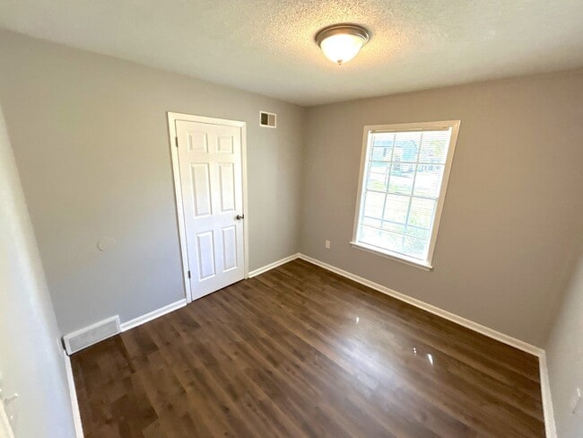 Photo - 3876 Windy Ave