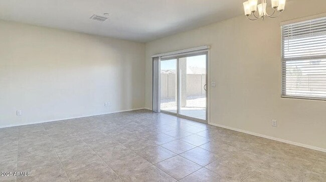 Photo - 1182 E Tyler Ln