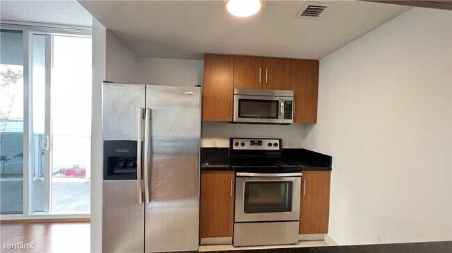 Photo - 3 br, 2 bath Condo - 601 NE 23rd St Amazin...