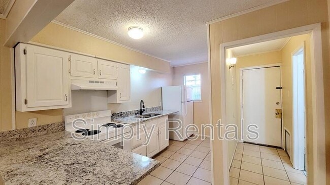 Photo - 400 Bill Bradford Rd Unit Apt 14