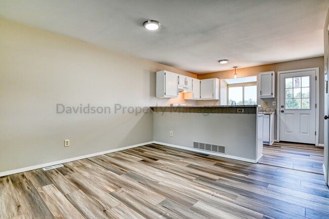 6716 Mountain Top Ln