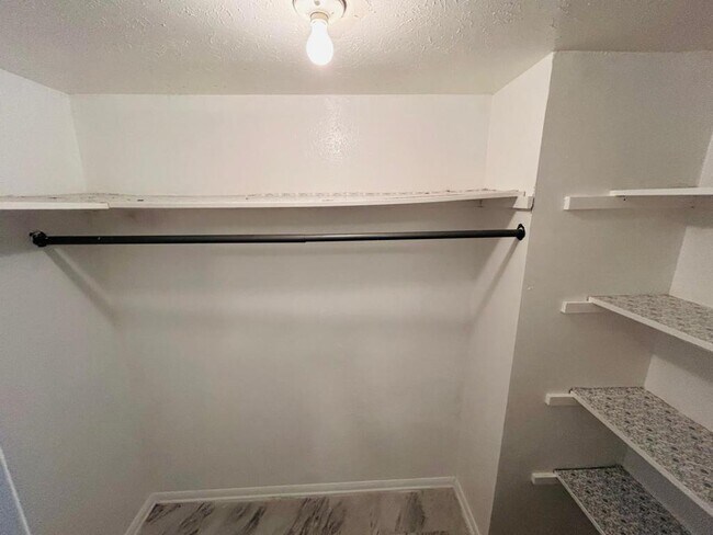 Photo - 3912 Crayrich Cir