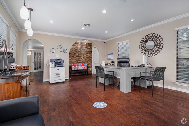 Leasing Office