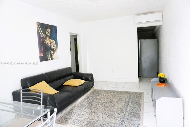 Photo - 1652 Madison St Unit 7