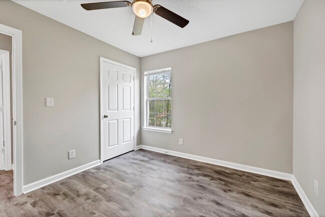 Elm Creek Apartments