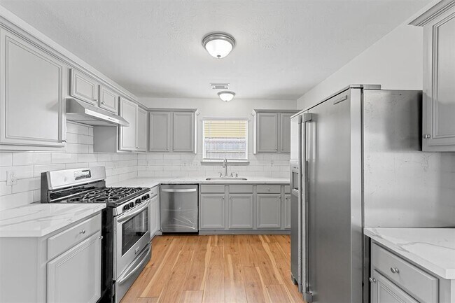 Photo - 21507 Windsor Castle Dr