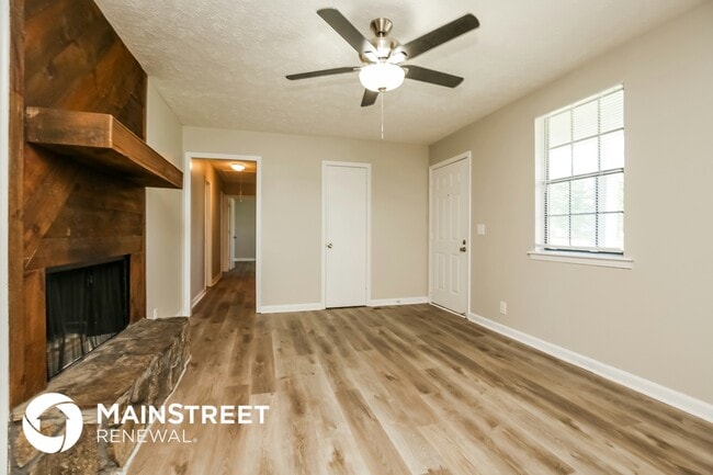 Photo - 637 Rehnea Dr