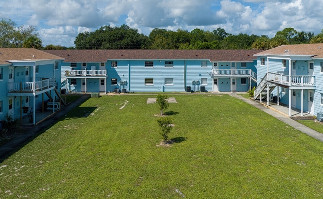 Manatee Bay Apartments