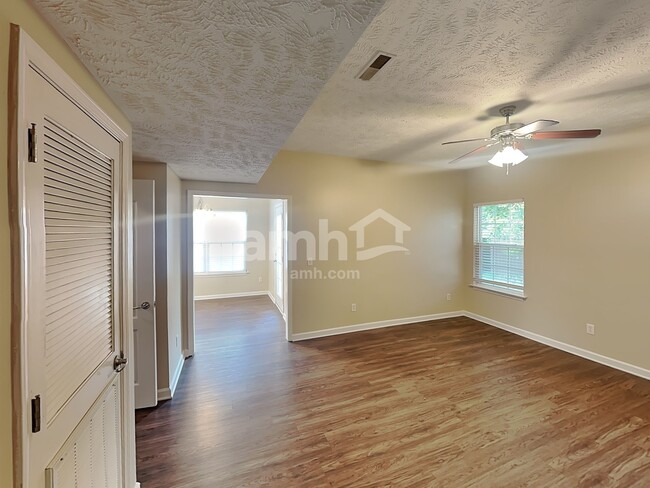 Photo - 426 Tulane Ct