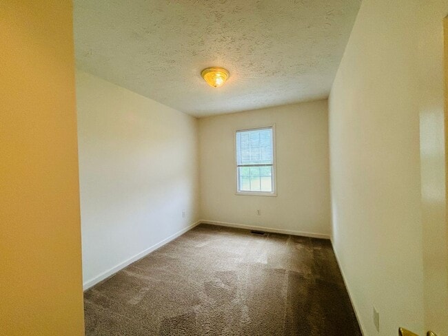Photo - 409A Miller St SE