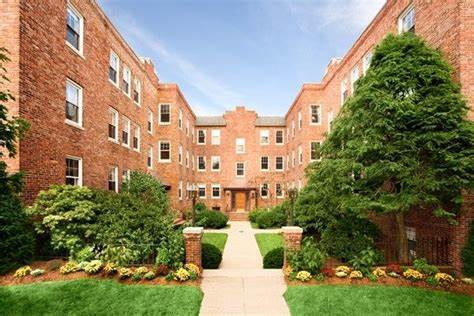 Photo - 1244 Beacon St