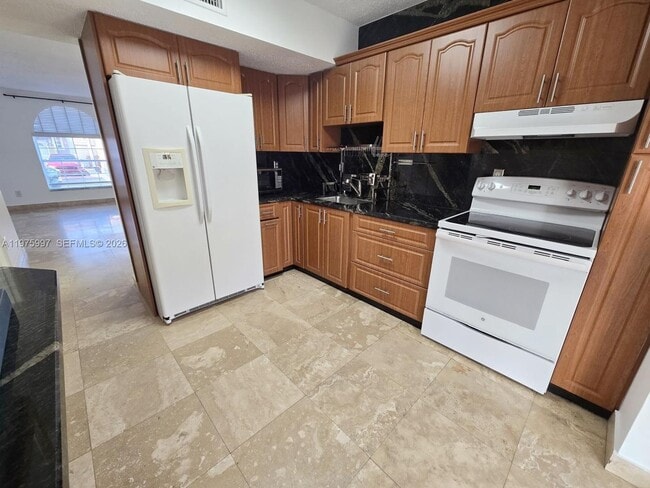 Building Photo - 7211 W 24th Ave