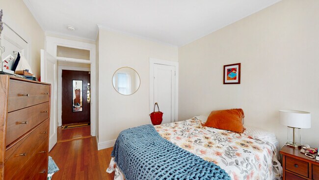 Photo - 20 Glenville Ave Unidad 19