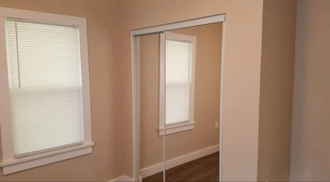 Photo - 472 Jefferson St