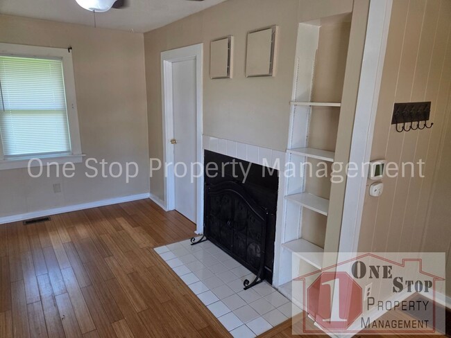 Photo - Beautiful 1 Bedroom 1 Bathroom Home in Raytown!
