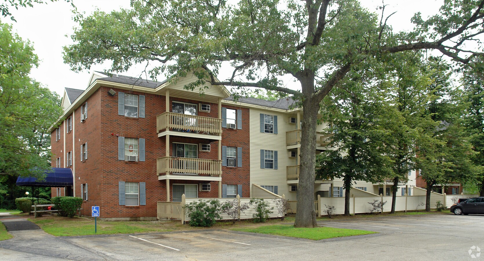 Prescott Place - Prescott Place Apartments