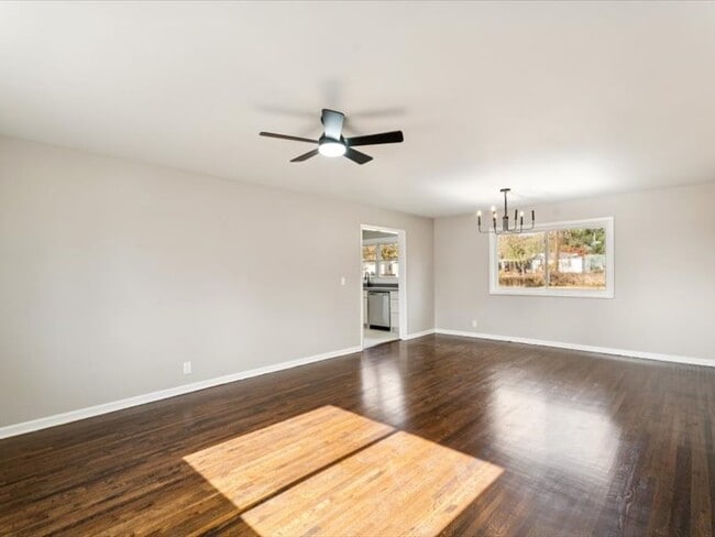 Photo - 411 W 46th St