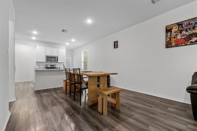 Photo - 21214 George Vancouver Ct