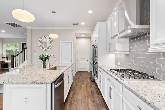 Photo - 8904 Aventino Wy