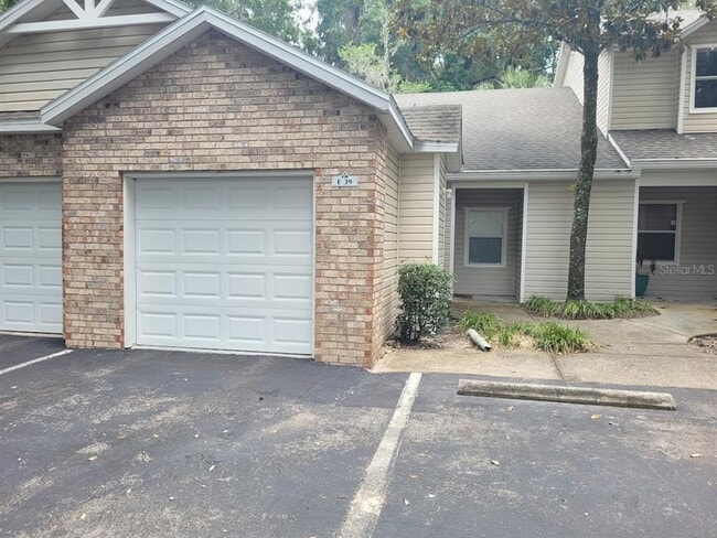 Building Photo - 4700 SW Archer Rd Rental