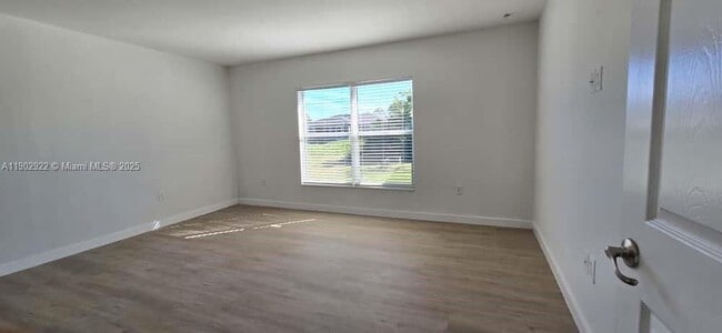 Photo - 1509 Sara Ave S