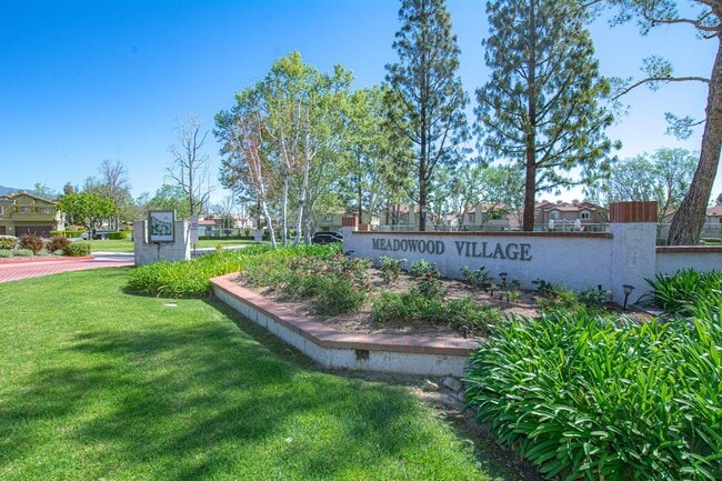 Building Photo - 8408 Spring Desert Pl Unit G