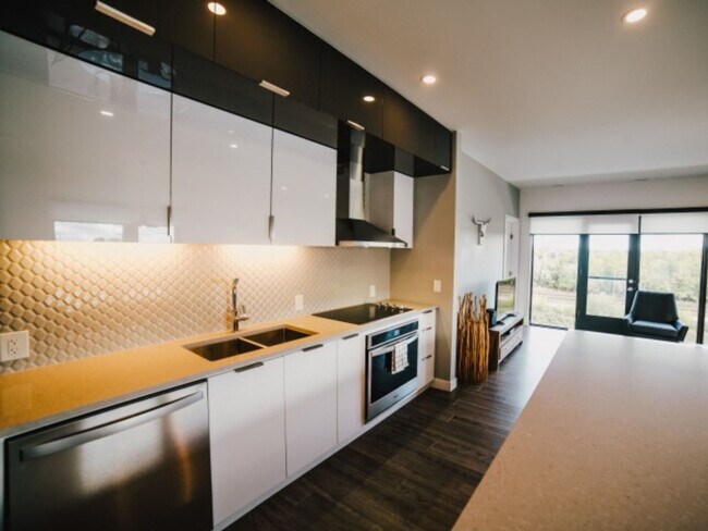 Photo - 655 Sterling Lyon Pkwy Unit SI ID1222978P