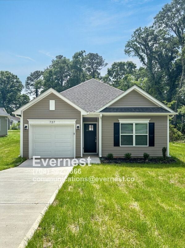 Photo - 737 N McFarland St