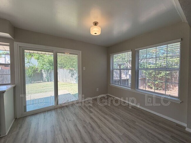 Photo - 3609 Westview Ln