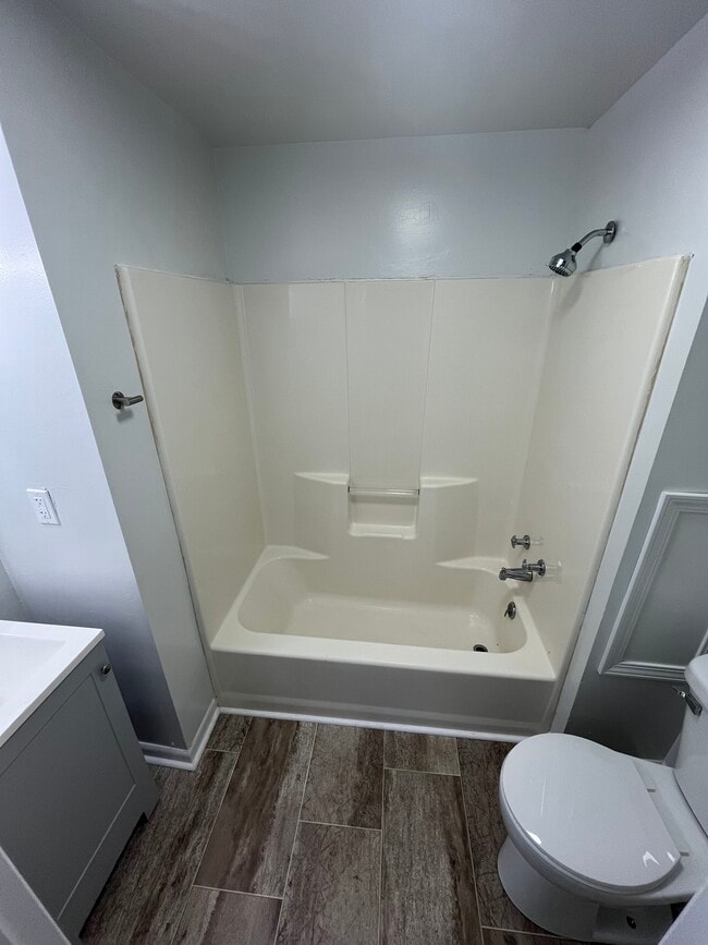 Photo - 604 W Mt Morris St Unit 1