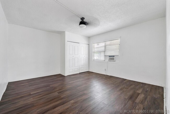 Photo - 279 SW 1st St Unit #2