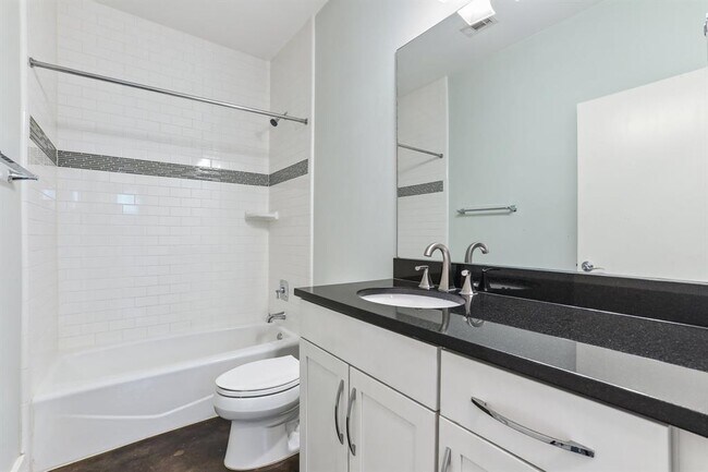 Photo - 3500 Robinson Ave