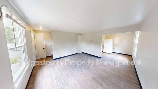 Photo - 144 Forest St