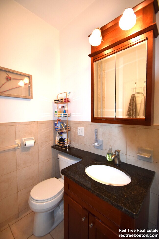 Photo - 1564 Commonwealth Ave Unidad 5
