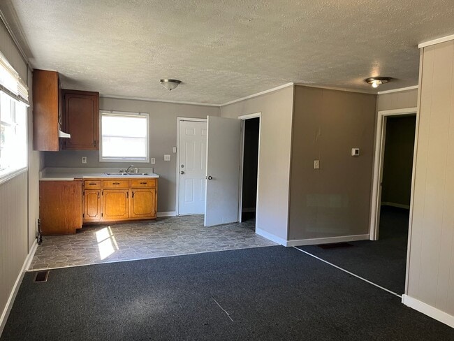 Photo - 2 bed 1 Bath Duplex